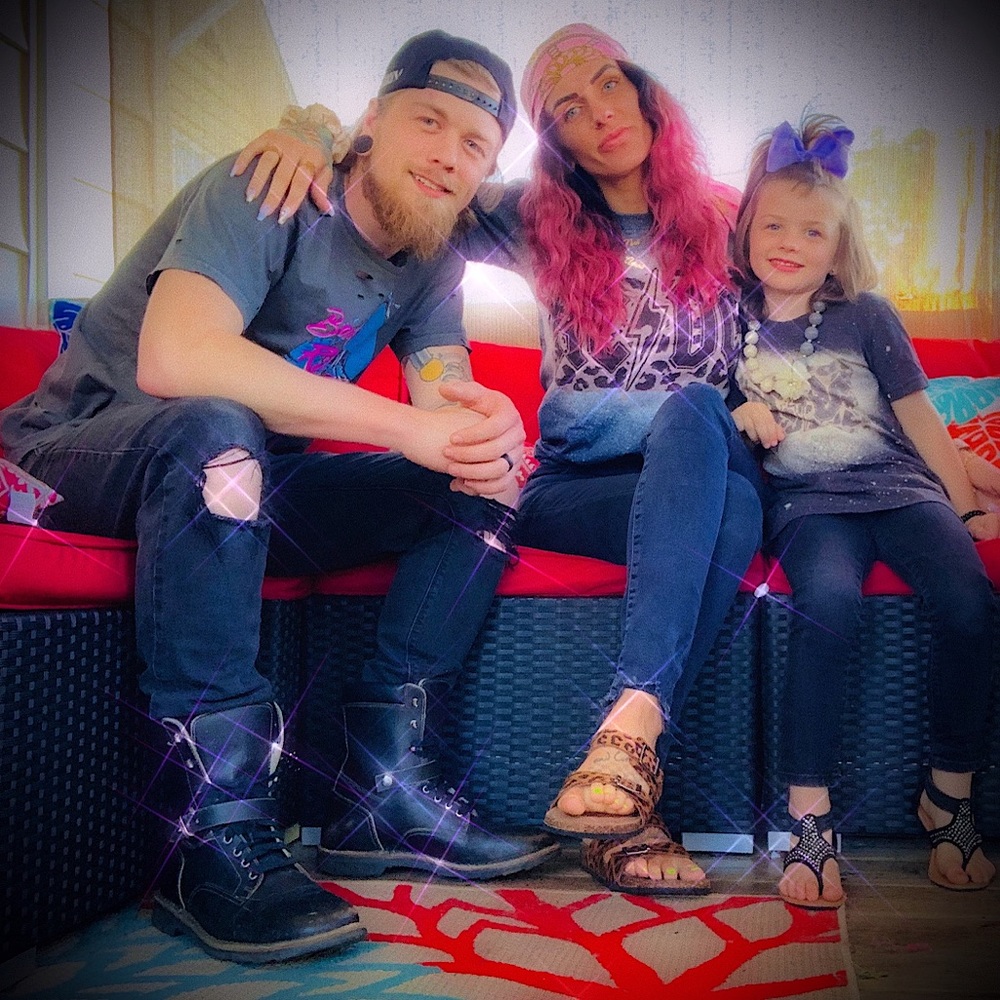 Meet your Posher, Dakota